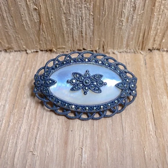 Vintage Judith Jack Sterling Marcasite Oval Brooch - Picture 1 of 2